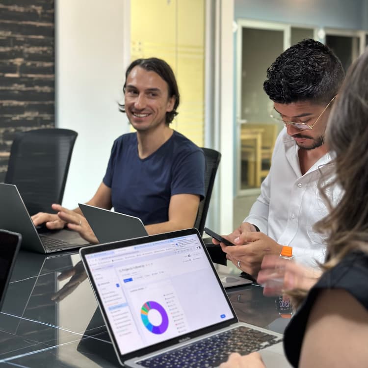 India vs. Latin America: A Comparative Guide for IT Outsourcing